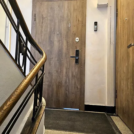 Kauno Apartamentai King Size Bed Хостел