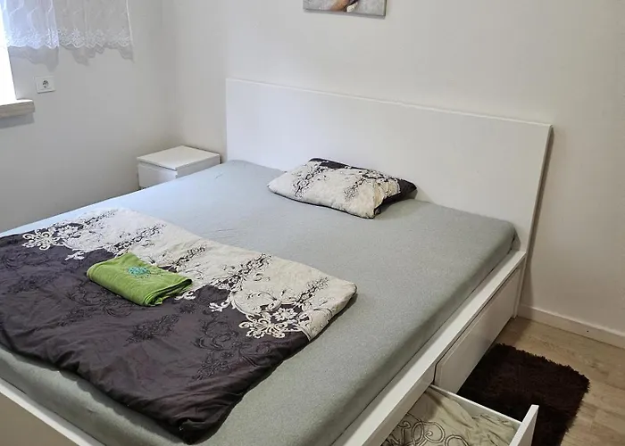 Kauno Apartamentai King Size Bed אכסניה קובנה